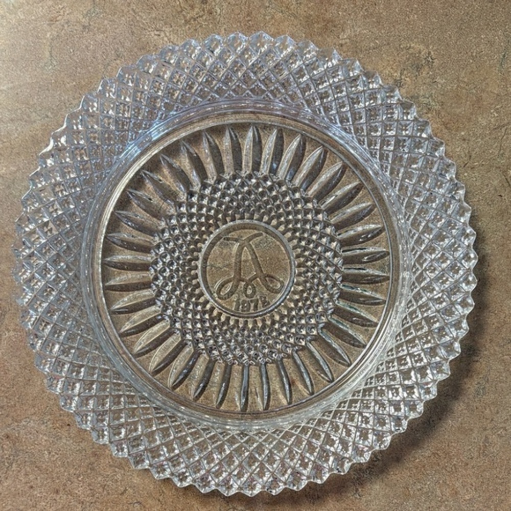 Vintage Avon Award Stratton Fostoria Lead Crystal Plate 1978 Diamond Point 8"